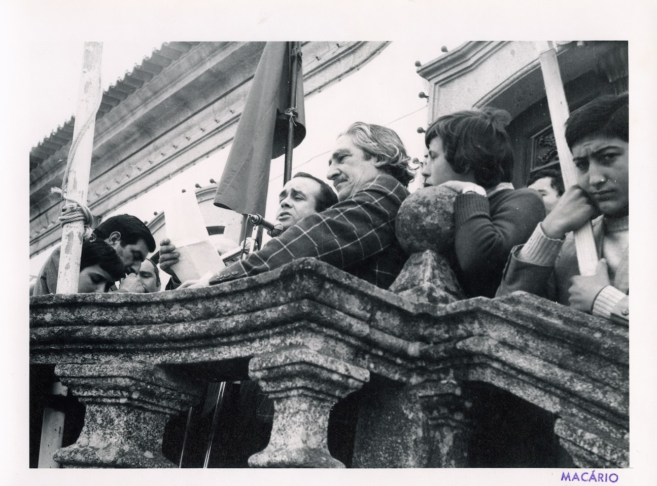 Comemorações do 1.º de Maio de 1974 em Vila Real (Foto Macário)